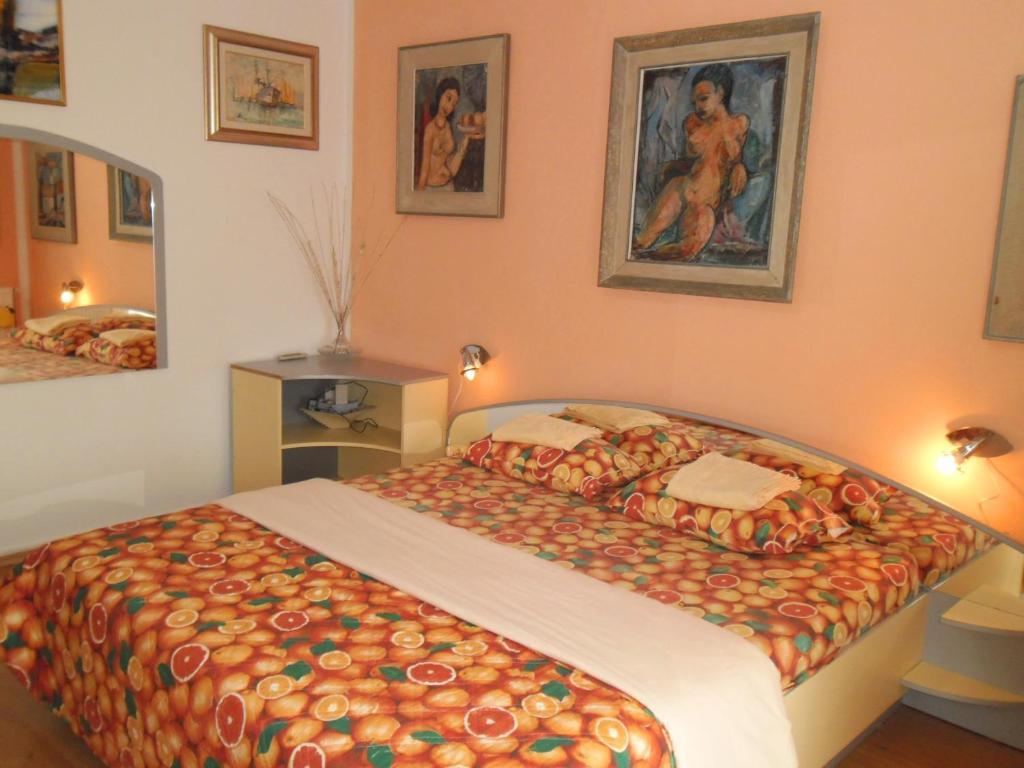 Apartments Kestenovi Dvori Опатия Номер фото